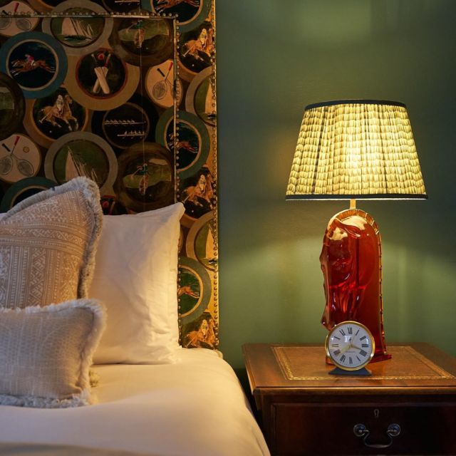 A stylish countryside stay in the idyllic village of Easton - Our pub rooms offer a cosy and intimate atmosphere, beautifully designed with hotel-style comforts in mind. The perfect base to take long walks and enjoy some seriously good food!