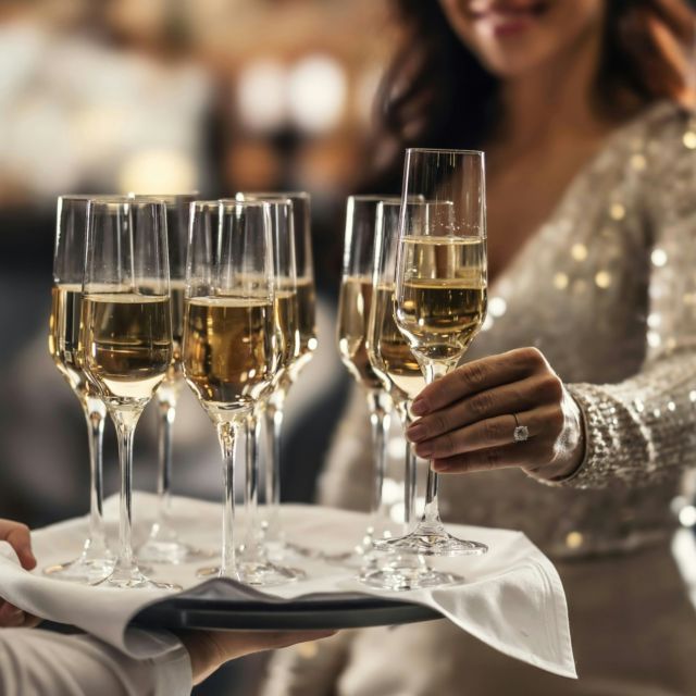 Get ready for an unforgettable NYE at The Chestnut Horse ð¥

Bid farewell to the year with a sumptuous feast and flowing drinks guaranteed! 

Reserve your spot now and celebrate 2025 with us.

#BoxingDayBrunch #Winchester #HampshireFoodie #Easton