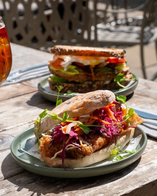 Lunch plans? Sorted... 🐴
Our Cajun Fried Catfish sandwich, with pickled carrot, cabbage, chilli, and charred sweetcorn salsa, is packed with bold flavour and serious crunch.

Served Monday to Saturday, 12–3 pm.
Book in and make your lunch break worth it. 🌿 
⁣#TheChestnutHorse #VisitHampshire #Winchester #CountryPub