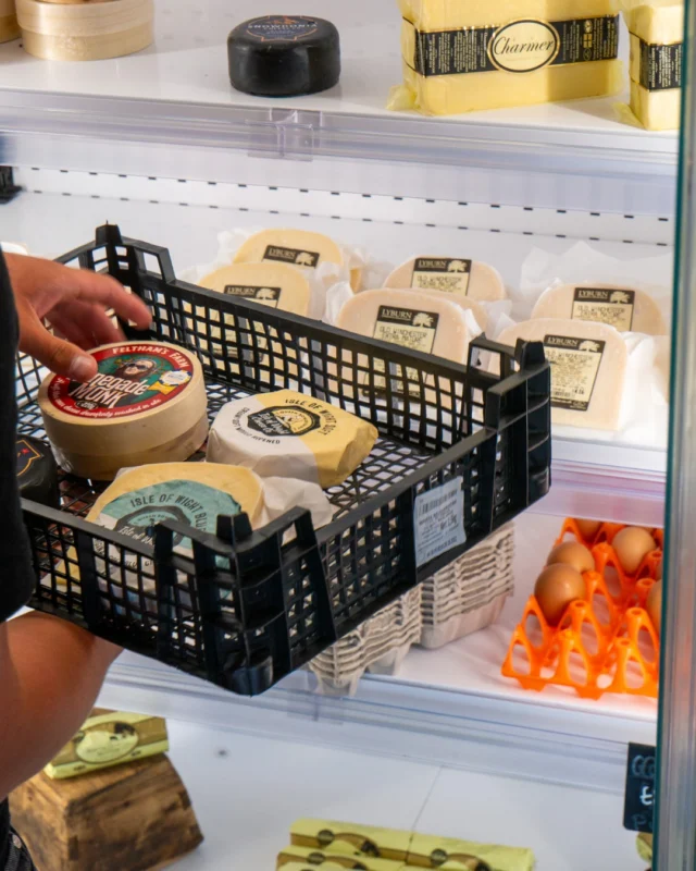 Fresh from local farms to our Village Shop & Deli fridge! 🍅🥬

We’re proud to stock the best seasonal produce, bringing the taste of Hampshire straight to your table.
Whether you’re popping in for everyday essentials or something special, our fresh selection is here to inspire your next meal. 🐴 🌿

⁣#TheChestnutHorse #VisitHampshire #Winchester #CountryPub