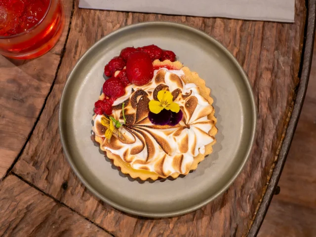A little slice of autumn sweetness. 🍂
Our Lemon Meringue Pie with Italian meringue and macerated berries is the perfect cosy-season treat.

Pull up a chair and treat yourself.
⁣#TheChestnutHorse #VisitHampshire #Winchester #CountryPub