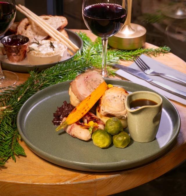 Our Bacon Wrapped Stuffed Turkey with Duck Fat Fondant & Traditional Trimmings is the dish of the season at The Chestnut Horse. 🎄🍴

Book in for dinner this week and get into the spirit.
#TheChestnutHorse #VisitHampshire #Winchester