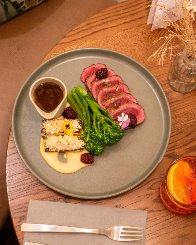 Winter flavours at their finest. Our tender venison loin, sweet blackberry, silky celeriac and smoky burnt leek… the perfect festive comfort dish.

Book your table now! 
⁣#TheChestnutHorse #VisitHampshire #Winchester