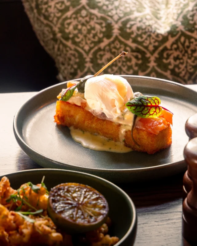 Dish spotlight 👀
Smoked Avington trout, crispy hash brown, finished with dill hollandaise.

Simple, seasonal, and done properly. Book your table via the link in our bio. 🍴
#TheChestnutHorse #VisitHampshire #Winchester