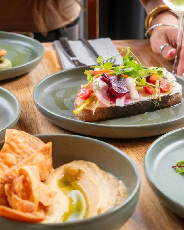 Seasonal, simple, exactly as it should be. 🌿

Pickled summer vegetables, feta and sourdough, a fresh little taste of the season, made with locally sourced ingredients and best enjoyed in the Hampshire countryside.

Vegan option available.

Just 10 minutes from Winchester. Your next long lunch starts at The Chestnut Horse.